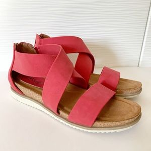 Eurosoft Landry II Wedge Sandal in Lipstick Red